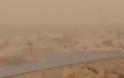 Ισχυρή αμμοθύελλα σκέπασε Μέση Ανατολή και Κύπρο. Νεκρούς αφήνει η σκόνη