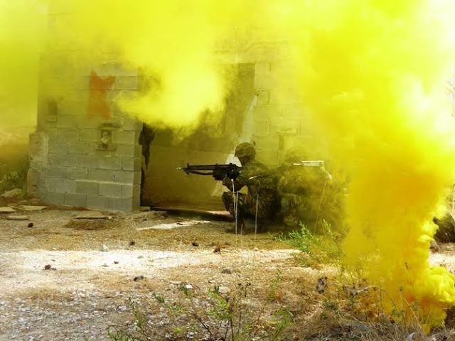 Εκπαιδεύουν το στρατό στην ΚΩ για επέμβαση σε αστικό ιστό - Φωτογραφία 23