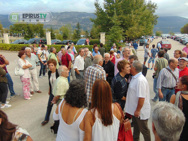 Αλέξης Τσίπρας απο τα Ιωάννινα: Στις 20 του Σεπτέμβρη, ζητάμε ισχυρή εντολή για να βγει η πατρίδα από το βάλτο. [photos] - Φωτογραφία 3