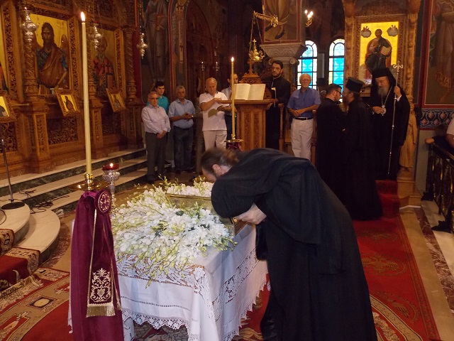 7069 - Φωτογραφίες από τη σημερινή υποδοχή του Τιμίου Ξύλου της Ιεράς Μονής Ξηροποτάμου στο Αγρίνιο - Φωτογραφία 15