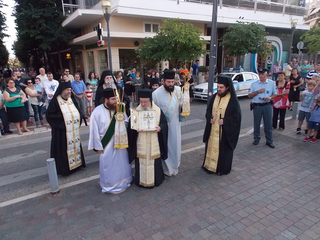 7069 - Φωτογραφίες από τη σημερινή υποδοχή του Τιμίου Ξύλου της Ιεράς Μονής Ξηροποτάμου στο Αγρίνιο - Φωτογραφία 5