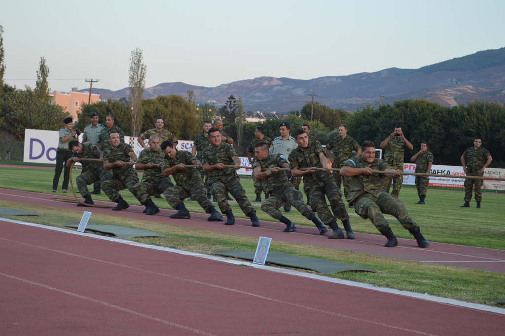 ΦΩΤΟ & ΒΙΝΤΕΟ 10 στρατηγοί (διατελέσαντες Ταξίαρχοι Κω) & πολύς κόσμος στους στρατιωτικούς αγώνες για τα 50 χρόνια 80 ΑΔΤΕ - Φωτογραφία 18