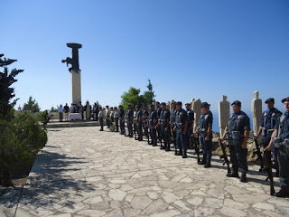 Με επισημότητα οι εκδηλώσεις τιμής και μνήμης της 72ης επετείου από το Ολοκαύτωμα στην περιοχή Σελί Αμιρών του δήμου Βιάννου - Φωτογραφία 1