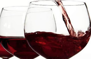 Το κόκκινο κρασί και η σοκολάτα προστατεύουν από τη νόσο Αλτσχάιμερ - Φωτογραφία 1