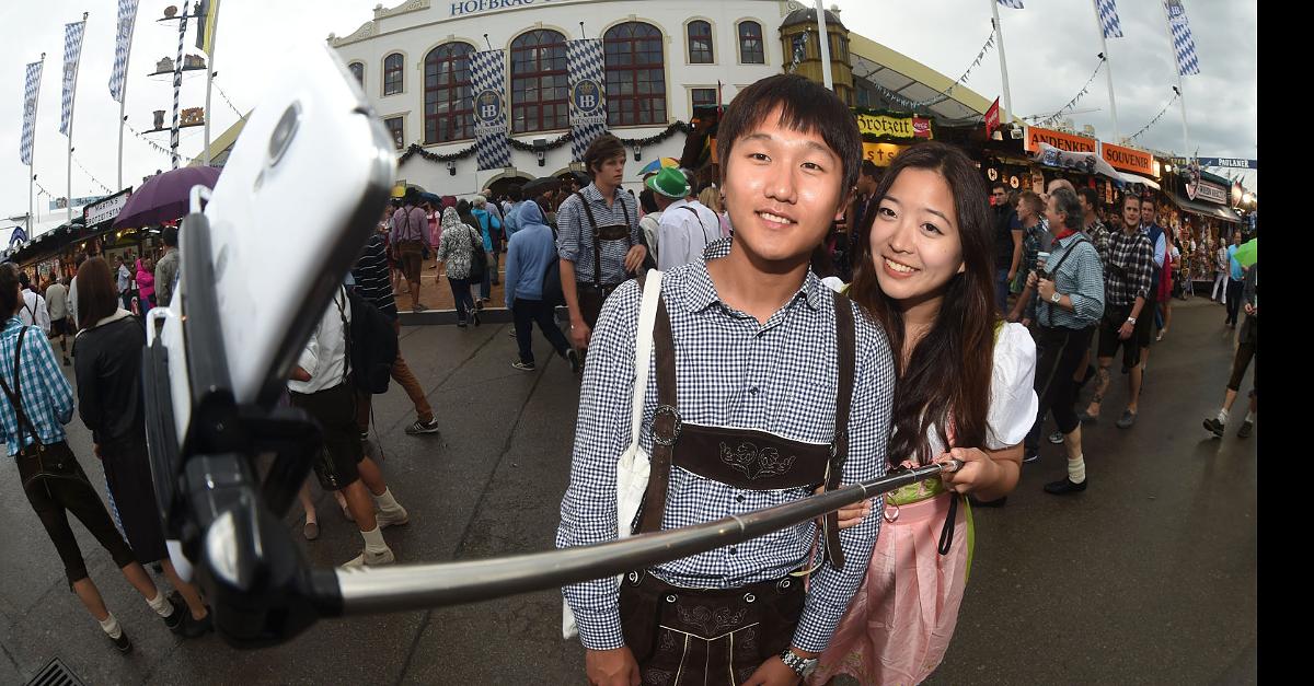 O άνθρωπος που εφηύρε το selfie stick είναι σήμερα εκατομμυριούχος - Φωτογραφία 5