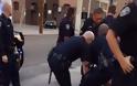 Βίντεο ΣΟΚ: 9 αστυνομικοί εναντίον ενός 16χρονου επειδή αρνήθηκε να περαπατήσει στο πεζοδρόμιο [video]