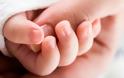 Πάτρα: Φεύγουν νύχτα με τα μωρά αγκαλιά για να μην πληρώσουν