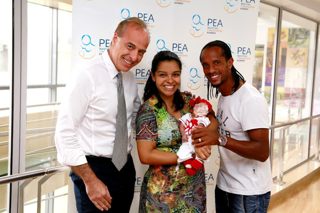 ΣΤΑ... ΕΡΥΘΡΟΛΕΥΚΑ ΒΓΗΚΕ ΑΠΟ ΤΟ ΜΑΙΕΥΤΗΡΙΟ Η ΚΟΡΑΚΛΑ ΤΟΥ ΣΑΛΙΝΟ! (PHOTOS) - Φωτογραφία 2