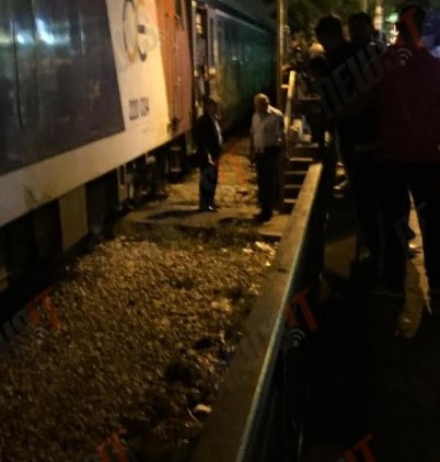 ΠΡΙΝ ΛΙΓΟ: Τραίνο παρέσυρε γυναίκα στο Γκάζι [photo] - Φωτογραφία 2