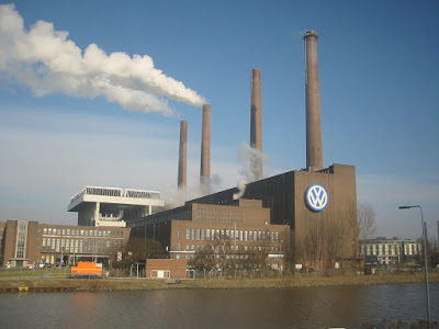 Βόλφσμπουργκ, μία πόλη που αναπνέει στον ρυθμό της Volkswagen -  Οργισμένοι οι κάτοικοι για το «dieselgate» - Φωτογραφία 1