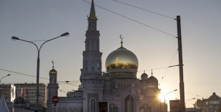 Στη Μόσχα εγκαινιάστηκε το μεγαλύτερο στην Ευρώπη τέμενος - Φωτογραφία 1