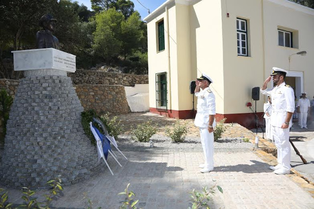 Παρουσία ΥΕΘΑ Πάνου Καμμένου στις εκδηλώσεις για την 72η Επέτειο βύθισης του Α/Τ Β. Όλγα και στα αποκαλυπτήρια της προτομής του ήρωα Αντιναύαρχου Χ. Καραθανάση ΠΝ στη Λέρο - Φωτογραφία 4