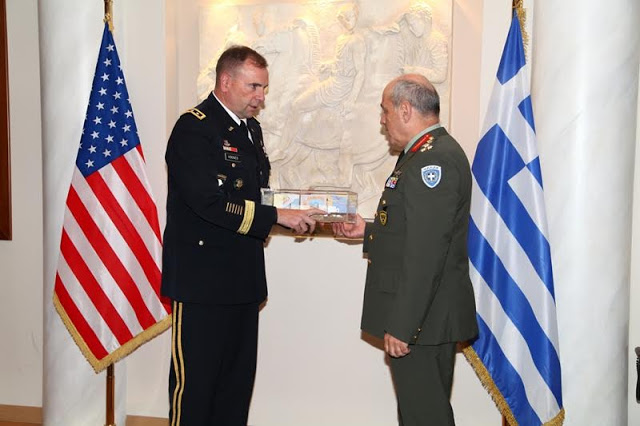 Συνάντηση Αρχηγού ΓΕΣ με τον Διοικητή των Στρατιωτικών Δυνάμεων των ΗΠΑ στην Ευρώπη - Φωτογραφία 5