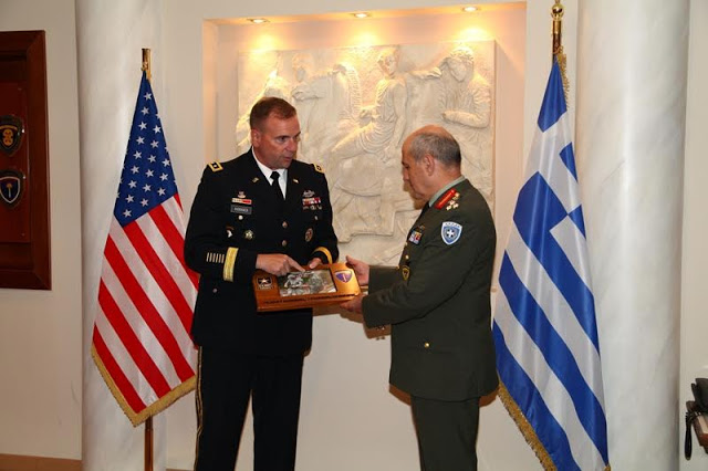 Συνάντηση Αρχηγού ΓΕΣ με τον Διοικητή των Στρατιωτικών Δυνάμεων των ΗΠΑ στην Ευρώπη - Φωτογραφία 6