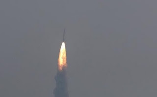 Ινδία: Σε τροχιά ο δορυφόρος-παρατηρητής του διαστήματος - Φωτογραφία 1