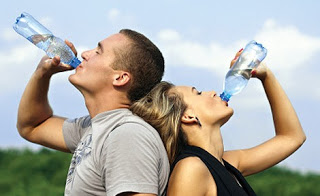Πόσο νερό πρέπει τελικά να πίνει ο άνθρωπος κάθε ημέρα; - Φωτογραφία 1