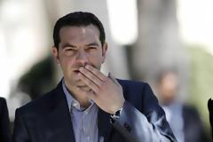 Οταν ο Ομπάμα χτύπησε φιλικά στην πλάτη τον Τσίπρα [photos]