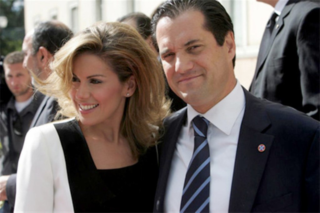 Οι ωραιότερες σύζυγοι πολιτικών στην Ελλάδα - Την πέμπτη θα την ερωτευτείτε και εσείς... [photos] - Φωτογραφία 19