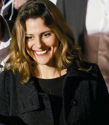 Οι ωραιότερες σύζυγοι πολιτικών στην Ελλάδα - Την πέμπτη θα την ερωτευτείτε και εσείς... [photos] - Φωτογραφία 5