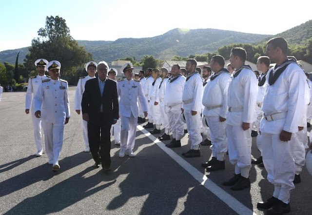 Παρουσία ΑΝΥΕΘΑ Δημήτρη Βίτσα στην τελετή ορκομωσίας ναυτών Ε' Εσσο 2015 - Φωτογραφία 2