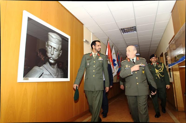 Συνάντηση Αρχηγού ΓΕΣ με τον Διοικητή των Χερσαίων Δυνάμεων των Ηνωμένων Αραβικών Εμιράτων - Φωτογραφία 8