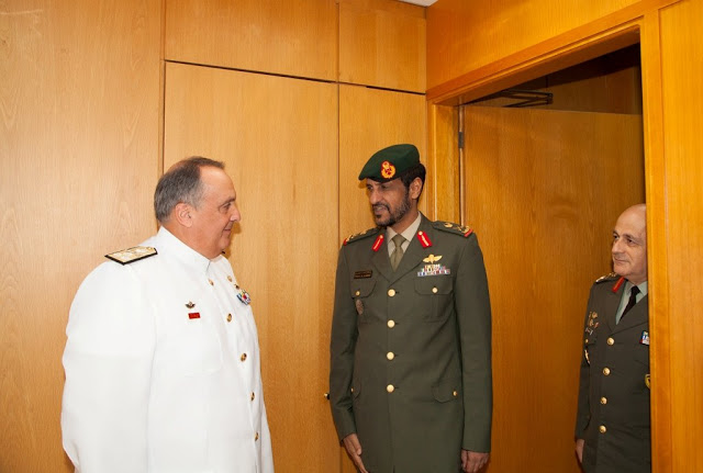 Επίσκεψη Αρχηγού Χερσαίων Δυνάμεων ΗΑΕ στο ΓΕΕΘΑ - Φωτογραφία 2