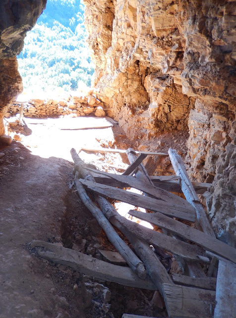 7169 - Το σπήλαιο του Οσίου Κοσμά του Ζωγραφίτη (φωτογραφίες) - Φωτογραφία 12