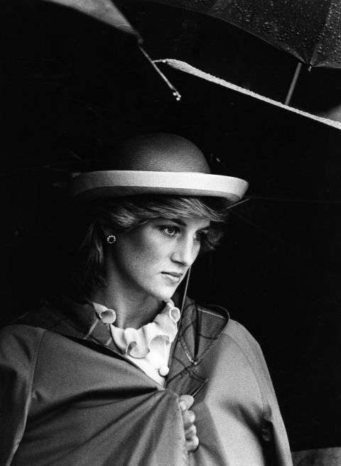 Σπάνιες φωτογραφίες της πριγκίπισσας Diana που δεν είχαμε δει ξανά - Φωτογραφία 7