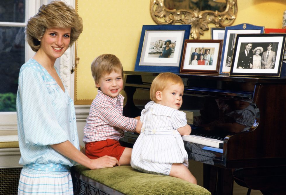 Σπάνιες φωτογραφίες της πριγκίπισσας Diana που δεν είχαμε δει ξανά - Φωτογραφία 9