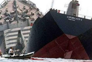 Το ναυάγιο του Eurobulker X - Το φορτηγό πλοίο που κόπηκε στα δύο έξω από τη Χαλκίδα [photos] - Φωτογραφία 1