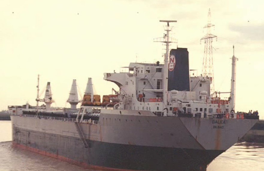 Το ναυάγιο του Eurobulker X - Το φορτηγό πλοίο που κόπηκε στα δύο έξω από τη Χαλκίδα [photos] - Φωτογραφία 4