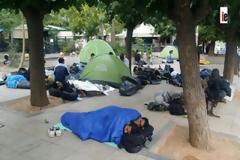 Πώς είναι η Πλατεία Βικτωρίας πέντε ημέρες μετά την απομάκρυνση των προσφύγων