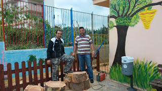 Κλάδεψαν τα δένδρα και δώρισαν τα ξύλα σε άπορες οικογένειες - Φωτογραφία 1
