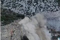 Κλόκοβα: Ελεγχόμενη έκρηξη, ολιγόλεπτη διακοπή της κυκλοφορία [photo+video]