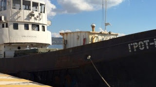 Πάνω από 1,1 εκ. τσιγάρα μετέφερε το ύποπτο πλοίο ανοιχτά της Κρήτης - Φωτογραφία 1