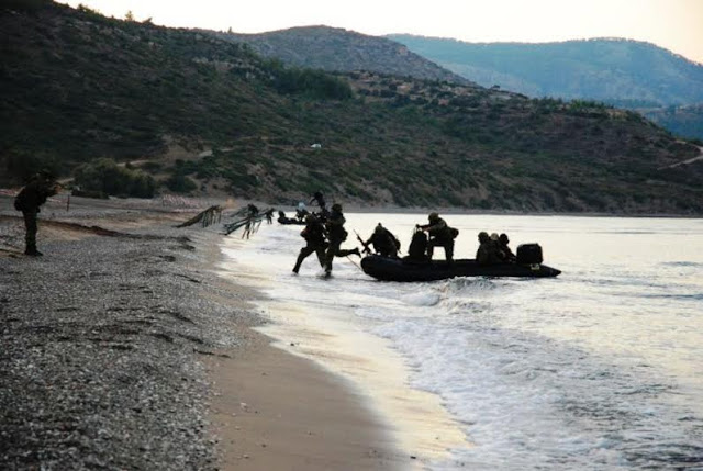 TAMΣ ΠΑΡΜΕΝΙΩΝ - 2015: Απόβαση της 32 Ταξιαρχίας Πεζοναυτών στη Χίο (Φωτορεπορτάζ) - Φωτογραφία 12
