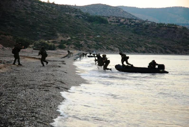 TAMΣ ΠΑΡΜΕΝΙΩΝ - 2015: Απόβαση της 32 Ταξιαρχίας Πεζοναυτών στη Χίο (Φωτορεπορτάζ) - Φωτογραφία 13
