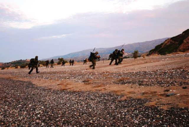 TAMΣ ΠΑΡΜΕΝΙΩΝ - 2015: Απόβαση της 32 Ταξιαρχίας Πεζοναυτών στη Χίο (Φωτορεπορτάζ) - Φωτογραφία 8