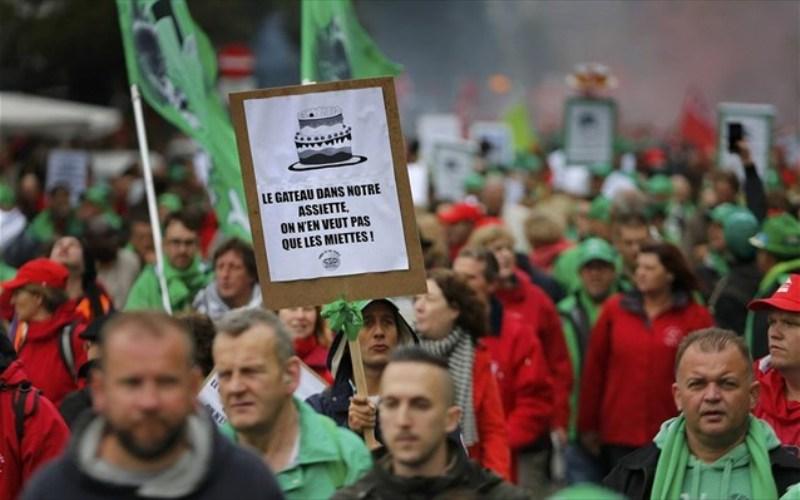 Καζάνι που βράζει οι Βρυξέλλες για τα μέτρα λιτότητας – Μεγάλες διαδηλώσεις έπνιξαν τη βελγική πρωτεύουσα - Φωτογραφία 2