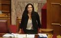 Η Όλγα Κεφαλογιάννη κόλασε τη Βουλή: Το σταυροπόδι που προκάλεσε.... εγκεφαλικά!