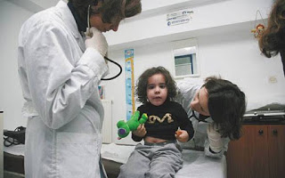 Δωρεάν εξετάσεις σε παιδιά από το «Χαμόγελο του Παιδιού» και τους«Γιατρούς του Κόσμου» - Φωτογραφία 1