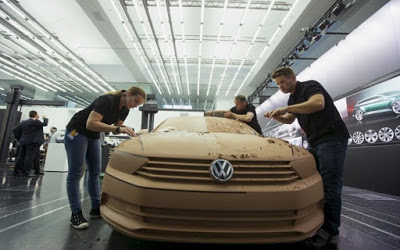 Εισαγγελείς ερεύνησαν τα γραφεία της Volkswagen στο Βόλφσμπουργκ - Φωτογραφία 1