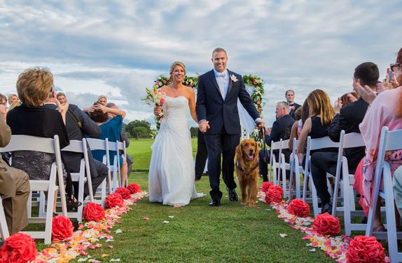 Ο βετεράνος που έκανε κουμπάρο στο γάμο το σκύλο συνοδείας του - Φωτογραφία 2