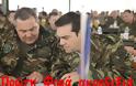 Τα social media κανιβαλίζουν την militaire εμφάνιση Τσίπρα- Καμμένου - Φωτογραφία 9