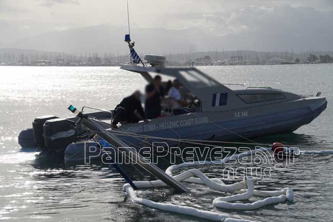 Βυθίστηκε ιστιοφόρο στο λιμάνι της Πρέβεζας [photos] - Φωτογραφία 7