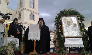 7221 - Πλήθος κόσμου στην υποδοχή της ιεράς εικόνας της Παναγίας Εσφαγμένης από την Ιερά Μονή Βατοπαιδίου (φωτογραφίες-βίντεο) - Φωτογραφία 1