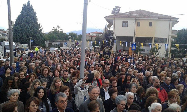 7221 - Πλήθος κόσμου στην υποδοχή της ιεράς εικόνας της Παναγίας Εσφαγμένης από την Ιερά Μονή Βατοπαιδίου (φωτογραφίες-βίντεο) - Φωτογραφία 11