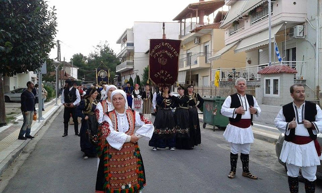 7221 - Πλήθος κόσμου στην υποδοχή της ιεράς εικόνας της Παναγίας Εσφαγμένης από την Ιερά Μονή Βατοπαιδίου (φωτογραφίες-βίντεο) - Φωτογραφία 7