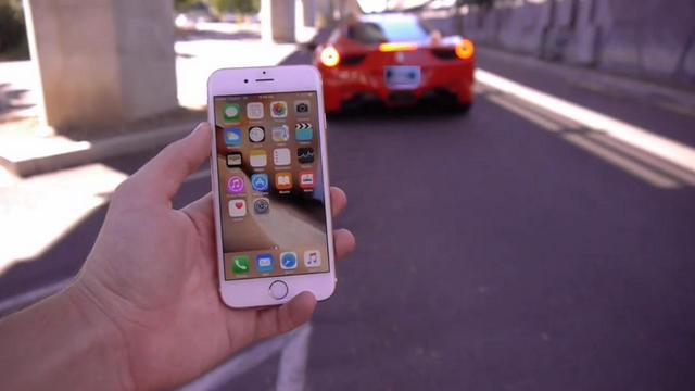 Ferrari εναντίον του iPhone 6S - Φωτογραφία 1