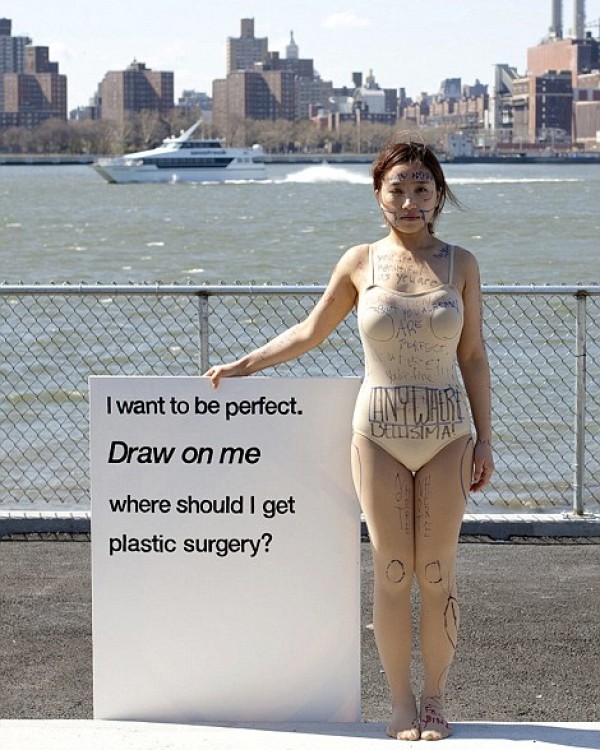 Νότια Κορέα: Κάνουν δεκάδες πλαστικές για να μοιάζουν με τις γυναίκες του Δυτικού κόσμου! [photos] - Φωτογραφία 9